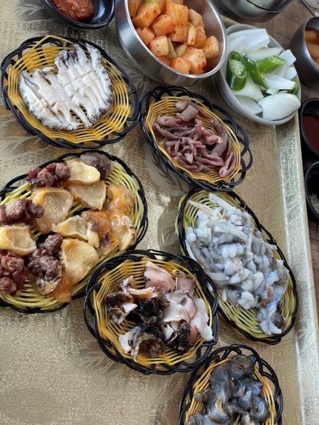 Best Seafood Restaurants in Busan Featured on Korean TV